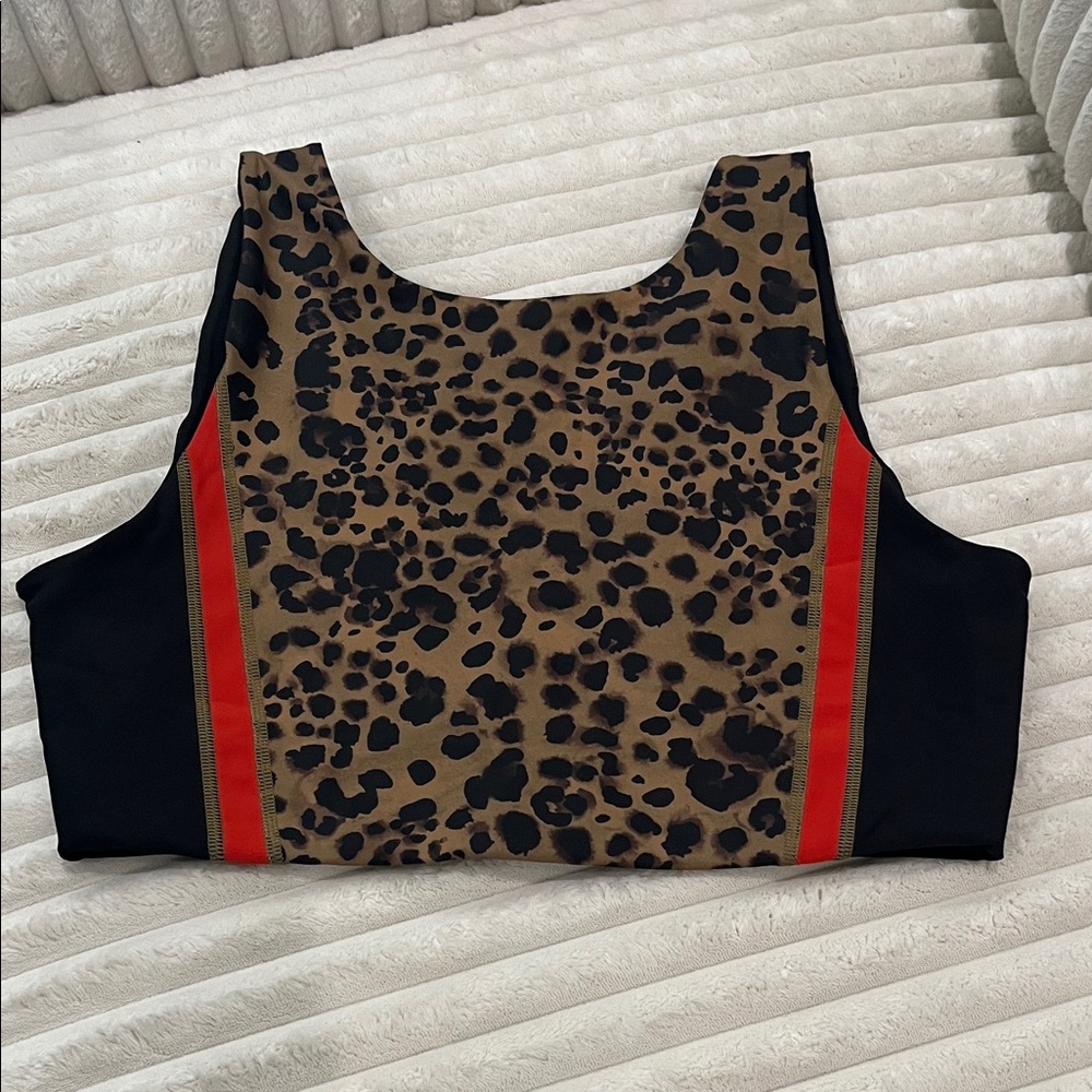 Betsey Johnson Leopard Print Swim Top/Sports Bra 🩷